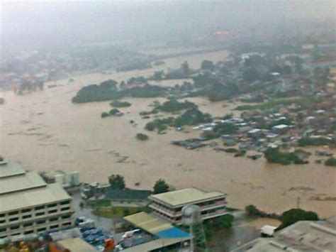 Philippines: Surviving Tropical Storm Ondoy .